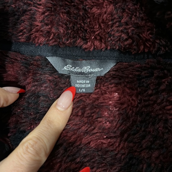 Eddie Bauer pullover - Picture 2 of 3